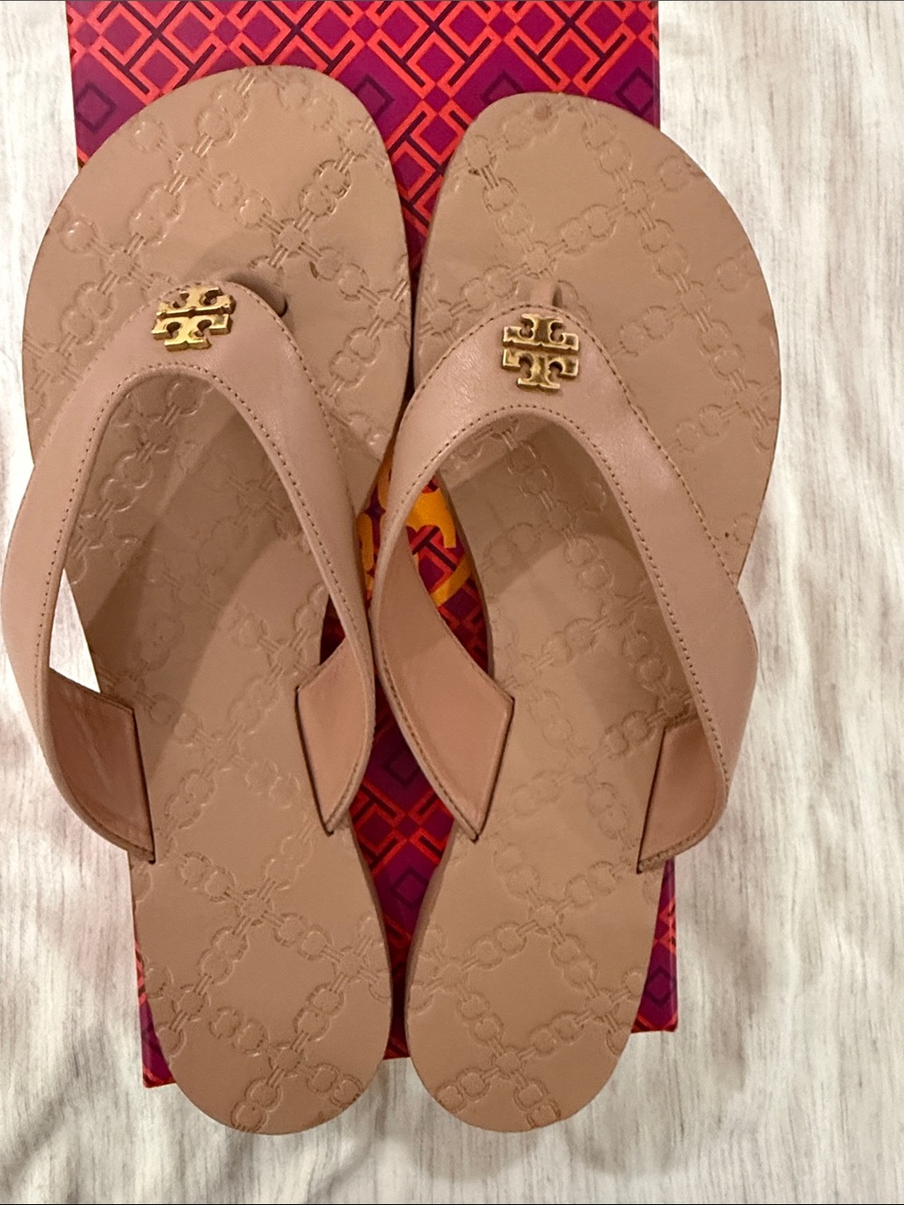 Tory Burch Nude/Tan Leather Logo Thong Sandals with Gold Emblem